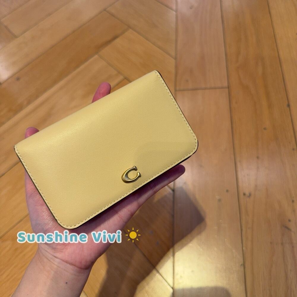 NWT Coach Essential Slim Card Case Wallet CR990 in Leather Brass/Vanilla